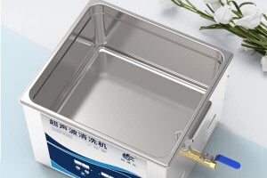 最适合清洁保持器的超声波清洗器，应该具备哪些关键特性？